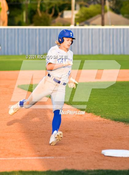 Thumbnail 2 in Katy Taylor vs Mayde Creek photogallery.