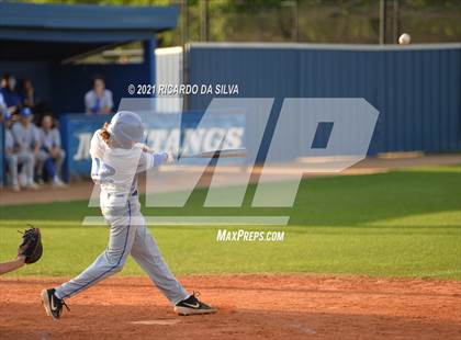Thumbnail 1 in Katy Taylor vs Mayde Creek photogallery.