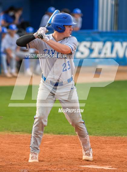 Thumbnail 3 in Katy Taylor vs Mayde Creek photogallery.