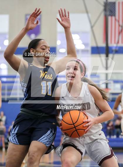 Thumbnail 2 in Putnam City West @ Edmond Memorial (OSSAA Regional Playoff) photogallery.