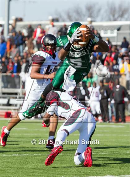 Thumbnail 2 in Wilson vs. Woodson (DCIAA Final) photogallery.