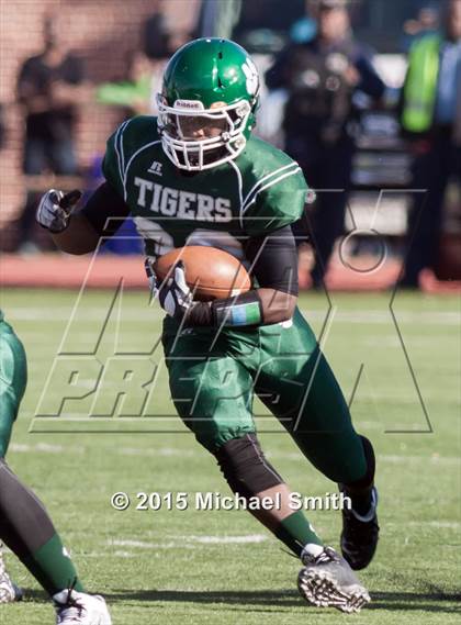 Thumbnail 2 in Wilson vs. Woodson (DCIAA Final) photogallery.