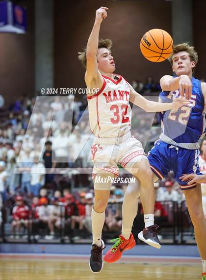 Thumbnail 2 in Richfield vs. Manti (UHSAA 3A Quarterfinal) photogallery.
