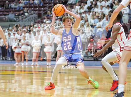 Thumbnail 2 in Richfield vs. Manti (UHSAA 3A Quarterfinal) photogallery.