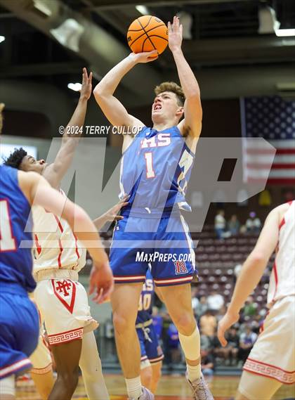 Thumbnail 3 in Richfield vs. Manti (UHSAA 3A Quarterfinal) photogallery.