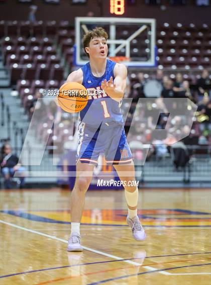 Thumbnail 3 in Richfield vs. Manti (UHSAA 3A Quarterfinal) photogallery.