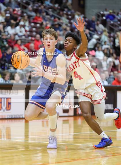 Thumbnail 1 in Richfield vs. Manti (UHSAA 3A Quarterfinal) photogallery.