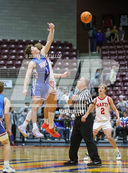 Thumbnail 3 in Richfield vs. Manti (UHSAA 3A Quarterfinal) photogallery.