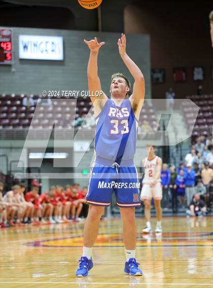 Thumbnail 1 in Richfield vs. Manti (UHSAA 3A Quarterfinal) photogallery.