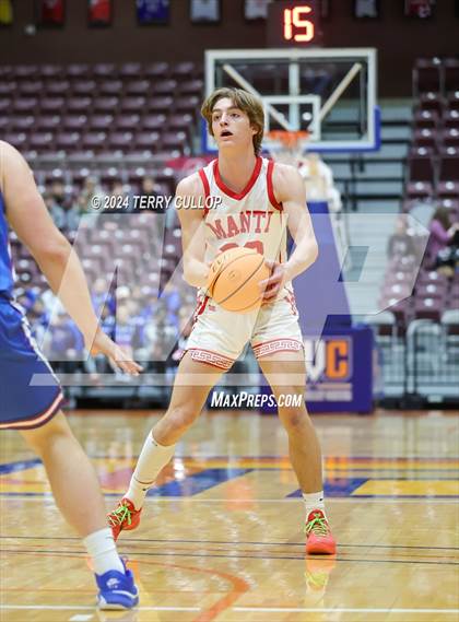 Thumbnail 3 in Richfield vs. Manti (UHSAA 3A Quarterfinal) photogallery.