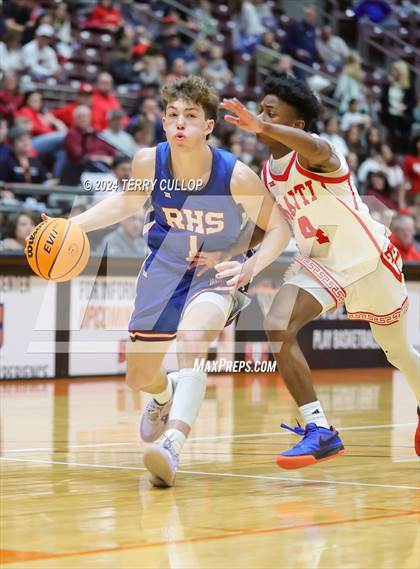 Thumbnail 3 in Richfield vs. Manti (UHSAA 3A Quarterfinal) photogallery.