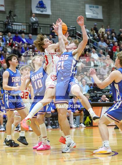 Thumbnail 1 in Richfield vs. Manti (UHSAA 3A Quarterfinal) photogallery.