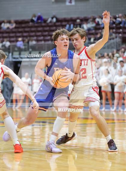Thumbnail 1 in Richfield vs. Manti (UHSAA 3A Quarterfinal) photogallery.