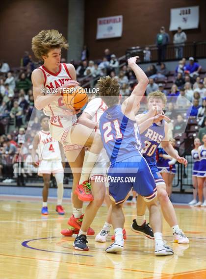 Thumbnail 2 in Richfield vs. Manti (UHSAA 3A Quarterfinal) photogallery.