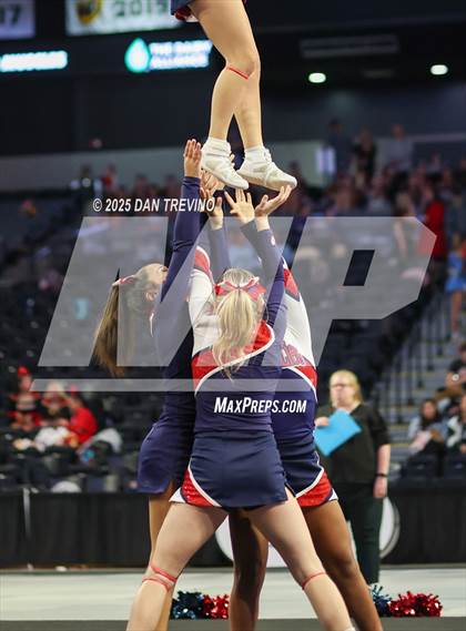 Thumbnail 1 in Grassfield (VHSL Class 6 State Championship) photogallery.