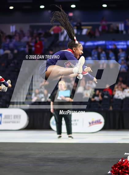 Thumbnail 2 in Grassfield (VHSL Class 6 State Championship) photogallery.