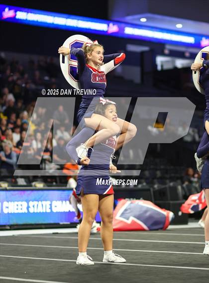 Thumbnail 3 in Grassfield (VHSL Class 6 State Championship) photogallery.