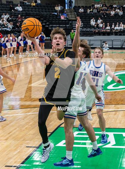 Thumbnail 1 in Union vs Richfield (UHSAA 3A Quarterfinal) photogallery.