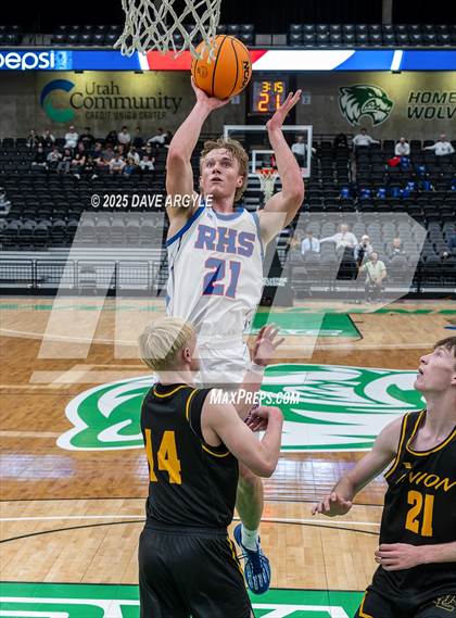 Thumbnail 3 in Union vs Richfield (UHSAA 3A Quarterfinal) photogallery.