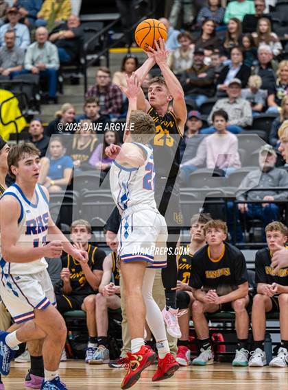 Thumbnail 1 in Union vs Richfield (UHSAA 3A Quarterfinal) photogallery.