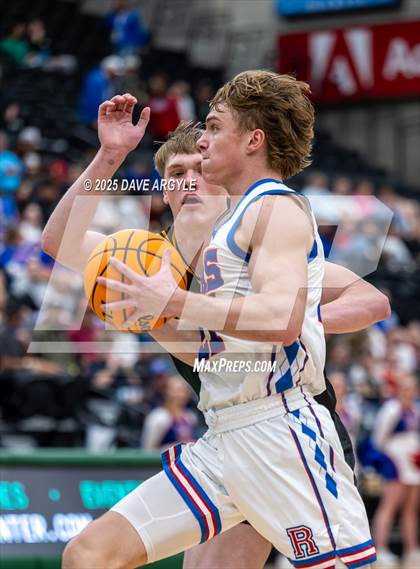 Thumbnail 2 in Union vs Richfield (UHSAA 3A Quarterfinal) photogallery.
