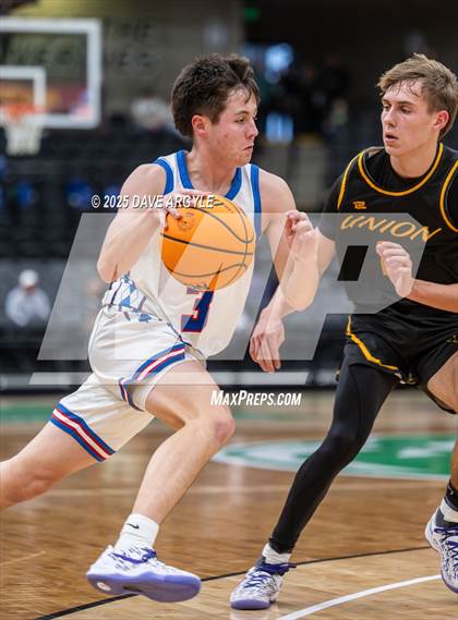 Thumbnail 3 in Union vs Richfield (UHSAA 3A Quarterfinal) photogallery.