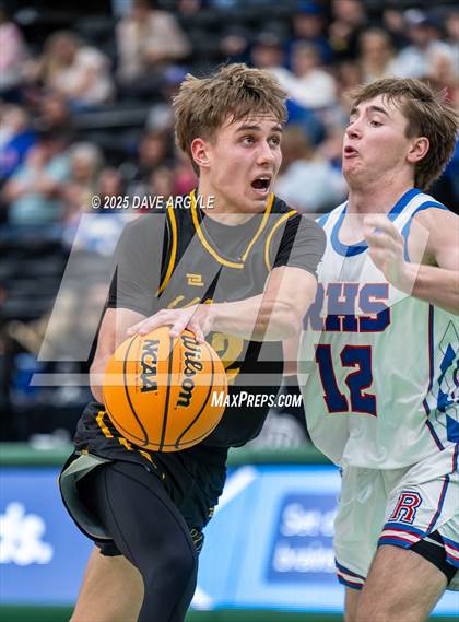 Thumbnail 2 in Union vs Richfield (UHSAA 3A Quarterfinal) photogallery.
