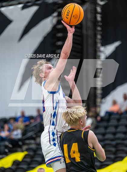 Thumbnail 1 in Union vs Richfield (UHSAA 3A Quarterfinal) photogallery.