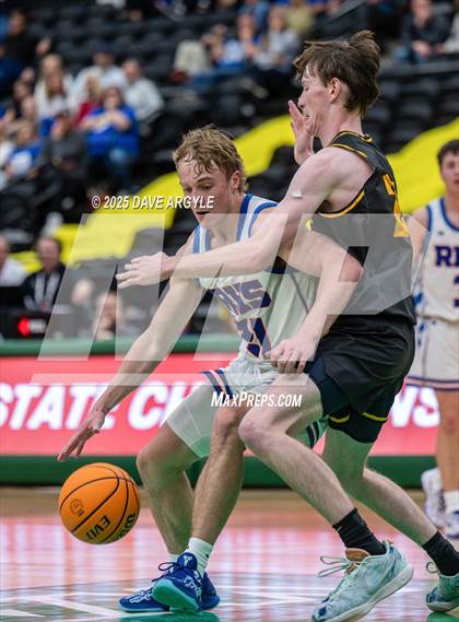 Thumbnail 1 in Union vs Richfield (UHSAA 3A Quarterfinal) photogallery.