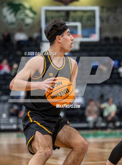 Thumbnail 1 in Union vs Richfield (UHSAA 3A Quarterfinal) photogallery.