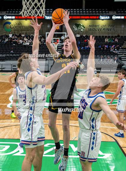Thumbnail 3 in Union vs Richfield (UHSAA 3A Quarterfinal) photogallery.