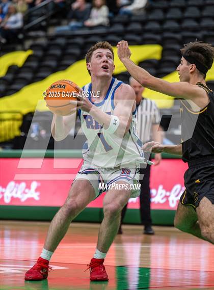 Thumbnail 1 in Union vs Richfield (UHSAA 3A Quarterfinal) photogallery.