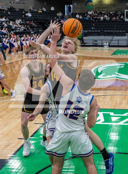 Thumbnail 3 in Union vs Richfield (UHSAA 3A Quarterfinal) photogallery.