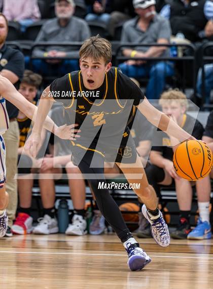 Thumbnail 1 in Union vs Richfield (UHSAA 3A Quarterfinal) photogallery.