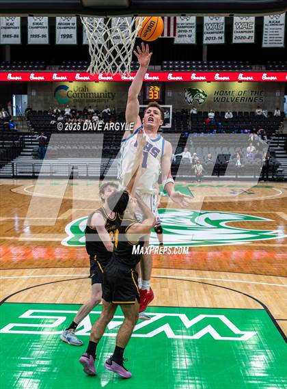Thumbnail 2 in Union vs Richfield (UHSAA 3A Quarterfinal) photogallery.