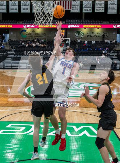 Thumbnail 1 in Union vs Richfield (UHSAA 3A Quarterfinal) photogallery.