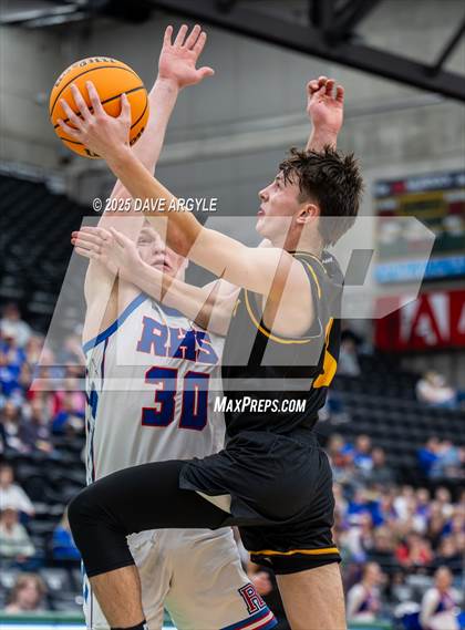 Thumbnail 2 in Union vs Richfield (UHSAA 3A Quarterfinal) photogallery.