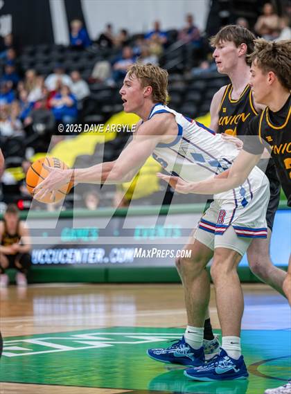 Thumbnail 3 in Union vs Richfield (UHSAA 3A Quarterfinal) photogallery.