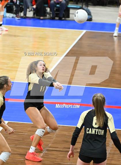 Thumbnail 2 in Rock Canyon vs. Grandview (CHSAA 5A Semi-Final) photogallery.