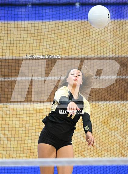Thumbnail 3 in Rock Canyon vs. Grandview (CHSAA 5A Semi-Final) photogallery.