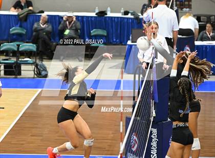 Thumbnail 2 in Rock Canyon vs. Grandview (CHSAA 5A Semi-Final) photogallery.