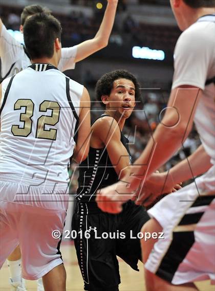 Thumbnail 2 in Oak Park vs. Bonita (CIF SS 3AA Final) photogallery.