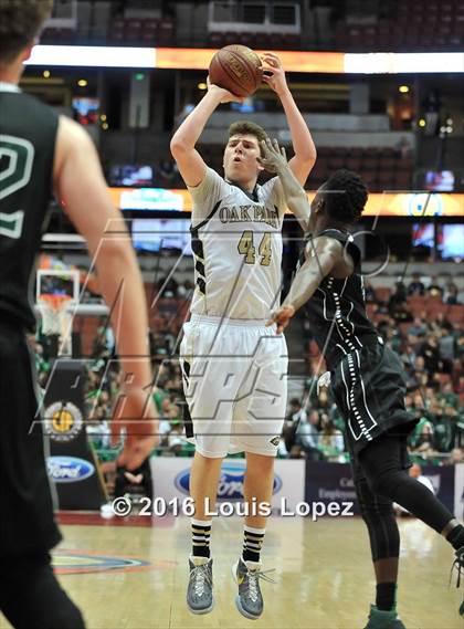 Thumbnail 1 in Oak Park vs. Bonita (CIF SS 3AA Final) photogallery.