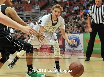 Thumbnail 1 in Oak Park vs. Bonita (CIF SS 3AA Final) photogallery.
