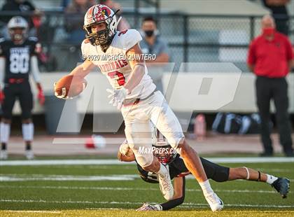 Thumbnail 1 in Stevens vs. Harlingen (UIL Class 6A Division 1 2nd Round Playoff) photogallery.