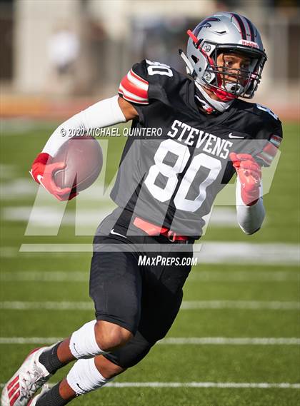 Thumbnail 1 in Stevens vs. Harlingen (UIL Class 6A Division 1 2nd Round Playoff) photogallery.