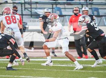 Thumbnail 2 in Stevens vs. Harlingen (UIL Class 6A Division 1 2nd Round Playoff) photogallery.
