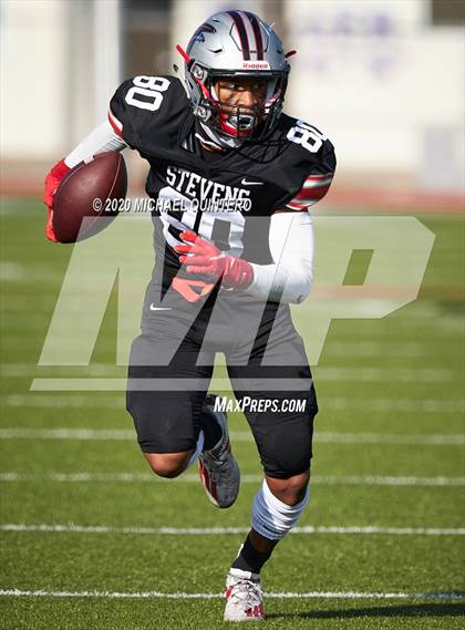 Thumbnail 2 in Stevens vs. Harlingen (UIL Class 6A Division 1 2nd Round Playoff) photogallery.