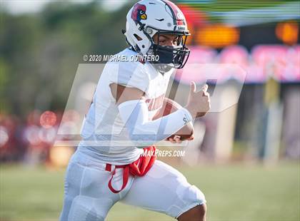 Thumbnail 2 in Stevens vs. Harlingen (UIL Class 6A Division 1 2nd Round Playoff) photogallery.