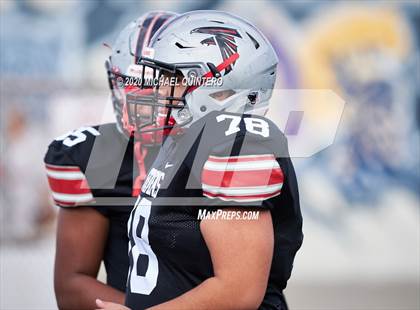 Thumbnail 3 in Stevens vs. Harlingen (UIL Class 6A Division 1 2nd Round Playoff) photogallery.
